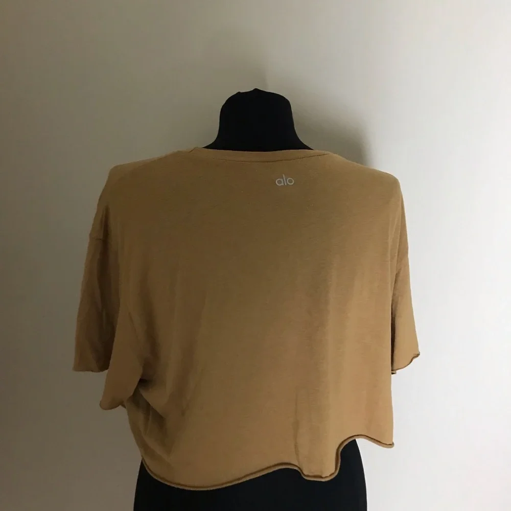 Alo Casual Tan Women's Crop Top